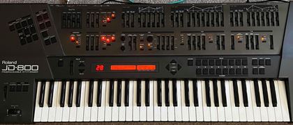 Roland-JD800"